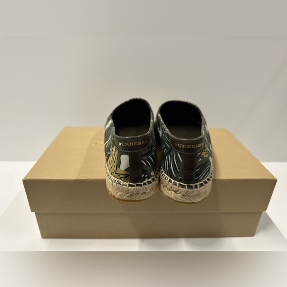 Burberry Olive and Tan Canvas and Leather Espadrille Flats in size 36 - Picture 2 of 4